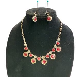 Napier Gold Tone Siam Red Crystal Necklace‎ Matching Earrings 9 inch